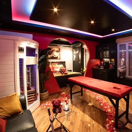 Sensual Sauna Double Douche